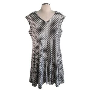 Just Taylor Women Gray fit and flare sleeveless knee length geometric dress 18W